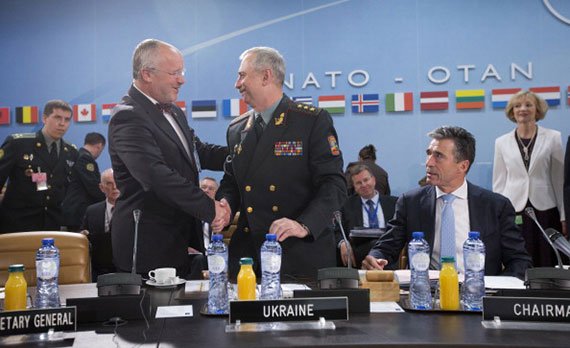 NATO defense ministers gather in Brussels, Belgium, June 3, 2014, their first meeting since the crisis in Ukraine and Russia's military occupation and annexation of Crimea. (Photo: Pablo Martinez Monsivais–Pool/Getty Images) ip_072816_570px.jpg