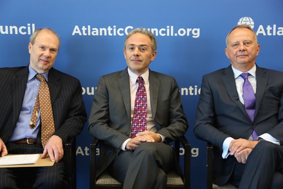 Financial Times columnist Edward Luce (center) led a panel discussion featuring Atlantic Council’s Mat Burrows (left) and Primakov Institute’s Alexander Dynkin (right), who coauthored Global System on the Brink: Pathways toward a New Normal. ips_ac_forecastreport.jpg